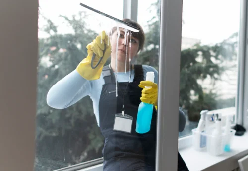Nettoyage de vitres intérieures et extérieures à Ergué-Gabéric